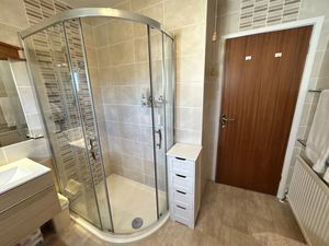 Photo 36- click for photo gallery